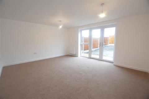 4 bedroom semi-detached house to rent, Dob Park Close, Nottingham