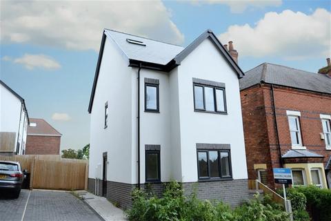 3 bedroom detached house for sale, Robinson Road, NG3