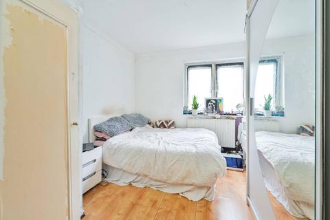 2 bedroom flat for sale, Portland Street, Elephant and Castle, London, SE17