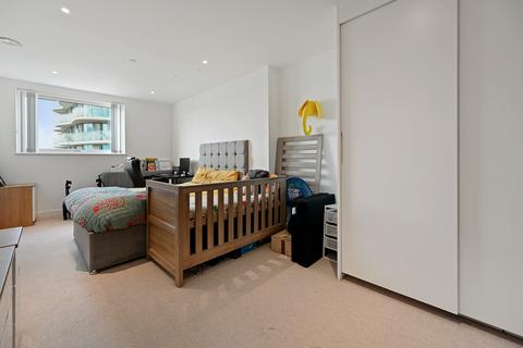 2 bedroom apartment for sale, Western Gateway, London, E16