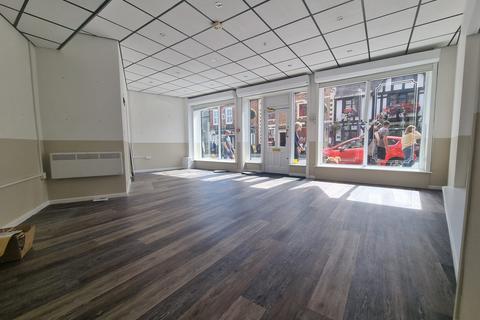 Retail property (high street) to rent, Sheep Street, Stratford-upon-Avon CV37