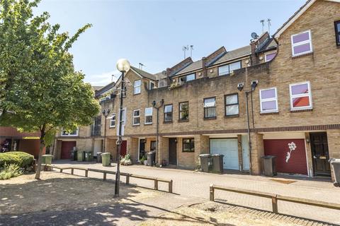 25 Greenland Mews, Deptford, London, SE8 5JN