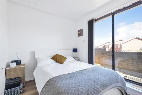 25 Greenland Mews, Deptford, London, SE8 5JN