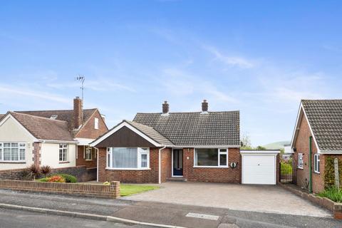 2 bedroom detached bungalow for sale, Coombe Road, Steyning BN44