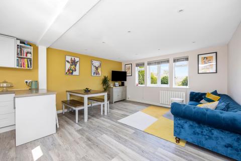 17 Shooting Field, Steyning, BN44 3RQ