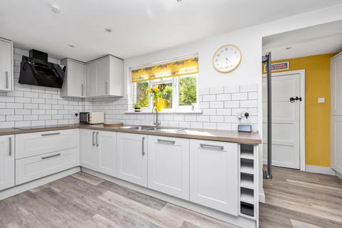17 Shooting Field, Steyning, BN44 3RQ