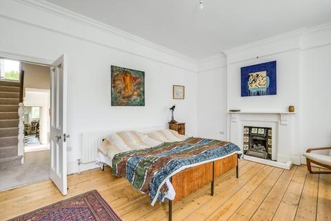 112 Savernake Road, London, NW3 2JR