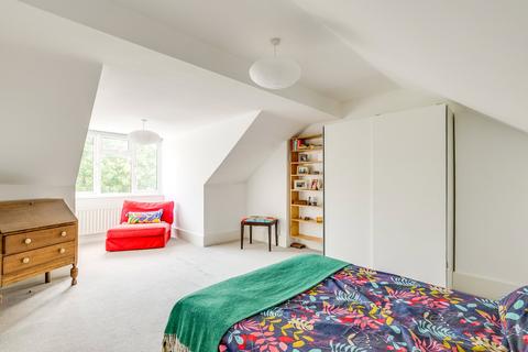 112 Savernake Road, London, NW3 2JR