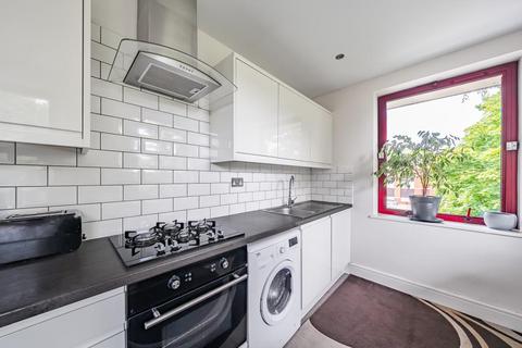 2 bedroom flat for sale, Wooburn Green,  Buckinghamshire,  HP10