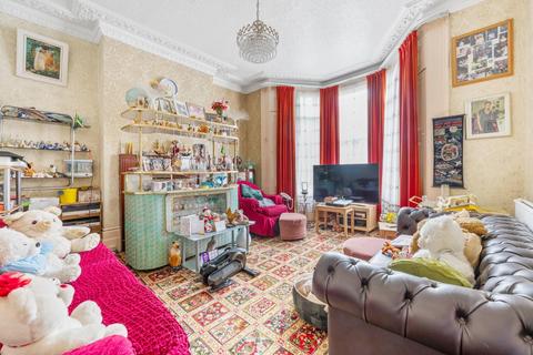 5 bedroom terraced house for sale, Farleigh Road, London, N16