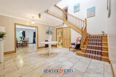 7 bedroom detached house for sale, Blackmore Road, Hook End, Brentwood