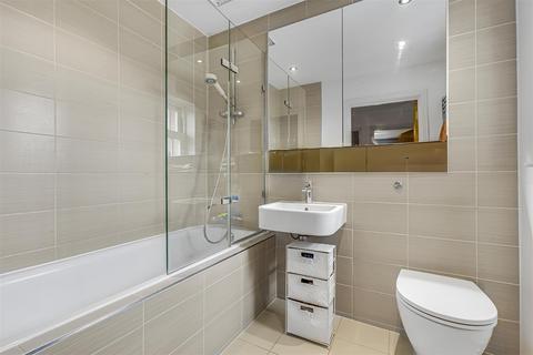 2 bedroom flat for sale, Holford Way, Putney, SW15