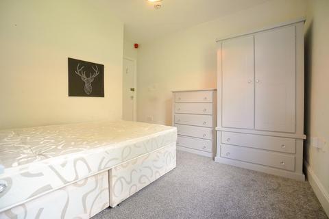 1 bedroom in a house share to rent, St Michaels Lane, Headingley, Leeds, LS6