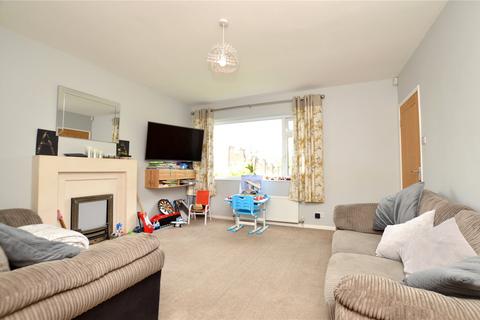 3 bedroom semi-detached house for sale, Springbank Close, Farsley, Pudsey, West Yorkshire