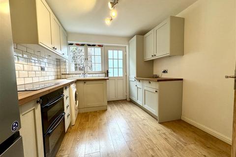 12 East Row, Holbrook, Ipswich, IP9 2PZ