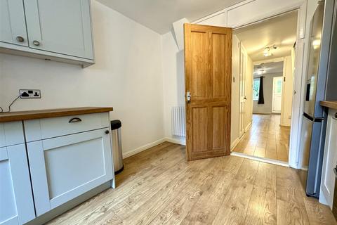 12 East Row, Holbrook, Ipswich, IP9 2PZ