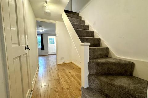12 East Row, Holbrook, Ipswich, IP9 2PZ