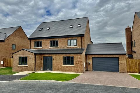 5 bedroom detached house for sale, Crimperland Close, Minsterworth GL2