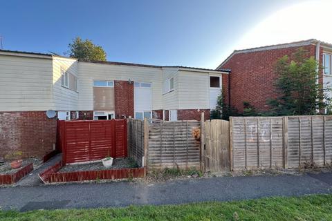 3 bedroom semi-detached house for sale, 20 Orkney Close, Hampshire, RG24 9AR