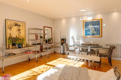 3 bedroom terraced house for sale, Woodstock Mews, Marylebone W1G