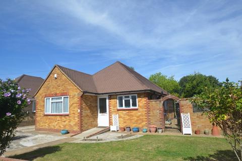 2 bedroom detached bungalow for sale, Orchard Rise, Shirley, Croydon, CR0