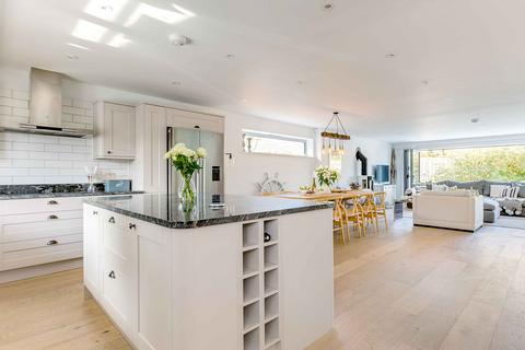 4 bedroom house for sale, 1 Trenoweth, Daymer Bay