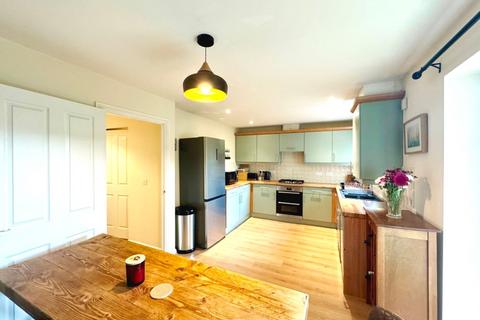 2 Valley View, Bury, BL8 1WN