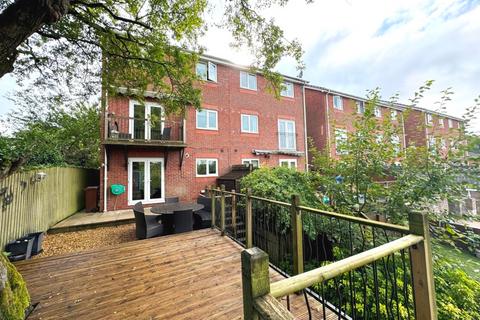 2 Valley View, Bury, BL8 1WN