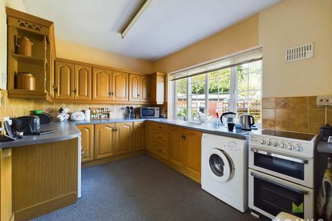 2 bedroom detached bungalow for sale, Chirk Road, Gobowen, Oswestry