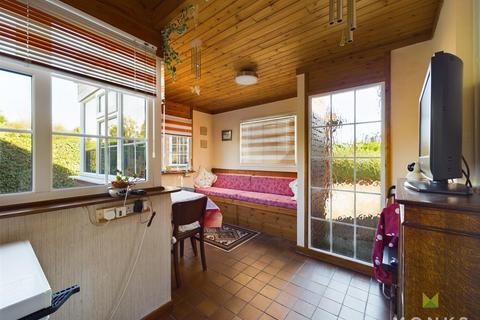 2 bedroom detached bungalow for sale, Chirk Road, Gobowen, Oswestry