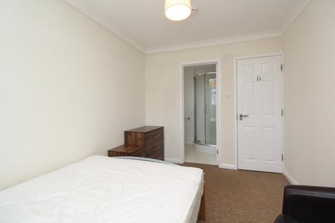 1 bedroom in a house share to rent, Cynthia Road, Parkstone, Poole