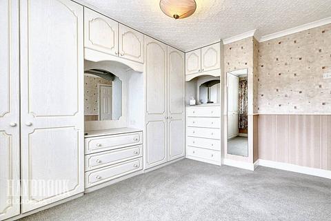 70 Alnwick Road, Sheffield, S12 2GE