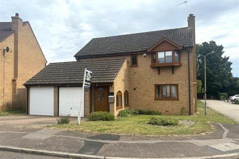 4 bedroom house for sale, Trafalgar Avenue, Bletchley, Milton Keynes