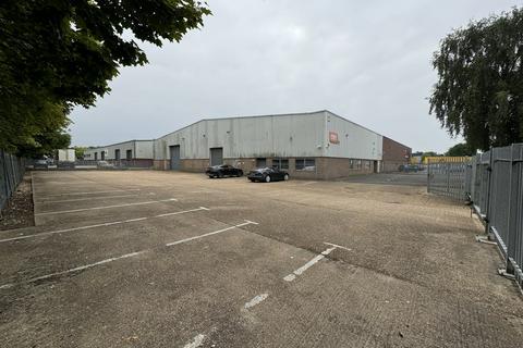 Industrial unit to rent, Unit 6 Majestic Road, Nursling Industrial Estate, Southampton, SO16 0YT