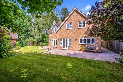 12 Silver Birch Coppice, Sutton Coldfield, B74 4NA