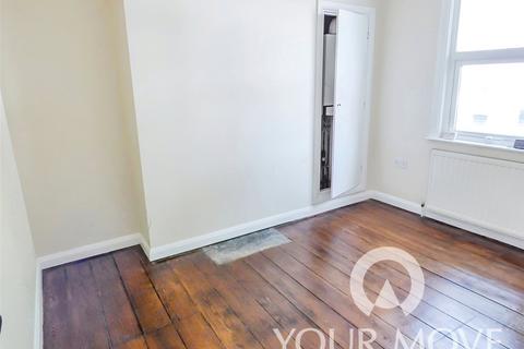 2 bedroom terraced house to rent, Peacock Street, Kent DA12