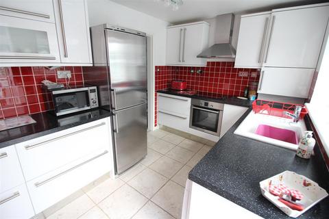 2 bedroom semi-detached house for sale, Oxford Drive, Leeds LS25