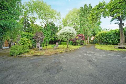 3 bedroom cottage for sale, Lodge Road, Knowle, B93