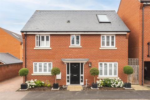 4 bedroom detached house for sale, Allard Way, Saffron Walden CB11