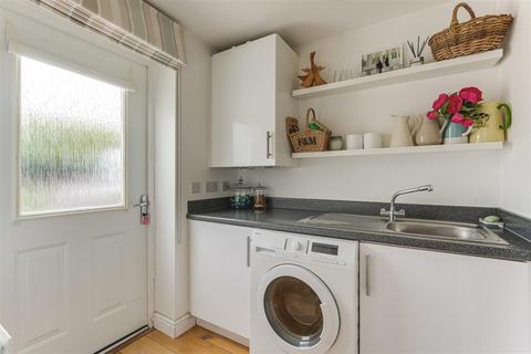16 Allard Way, Saffron Walden, CB11 3GP