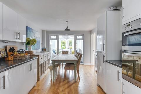 16 Allard Way, Saffron Walden, CB11 3GP