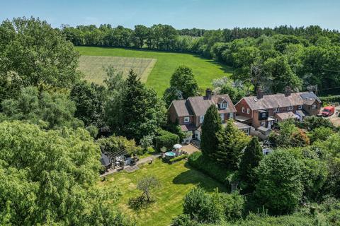 1, Udiam Cottages Junction Road, Bodiam, Robertsbridge, TN32 5XB
