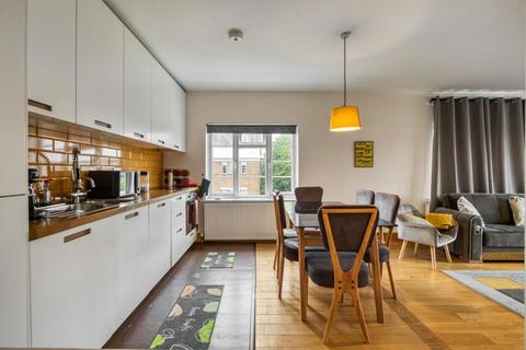 3 bedroom apartment for sale, Fortune Green, Shoot Up Hill, London, NW2 3PG