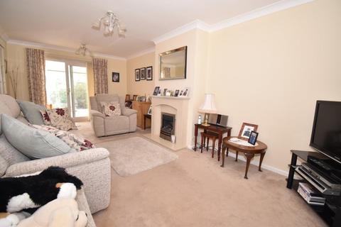 3 bedroom end of terrace house for sale, Elaine Close, Exeter, EX4