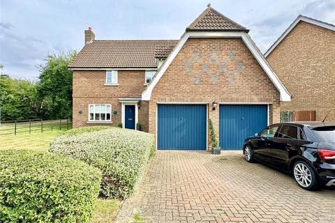 4 bedroom detached house for sale, Hidcote Way, Great Notley, Braintree