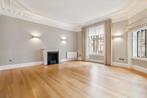 3 bedroom flat to rent, Wellesley House, Sloane Square, Chelsea, London, SW1W