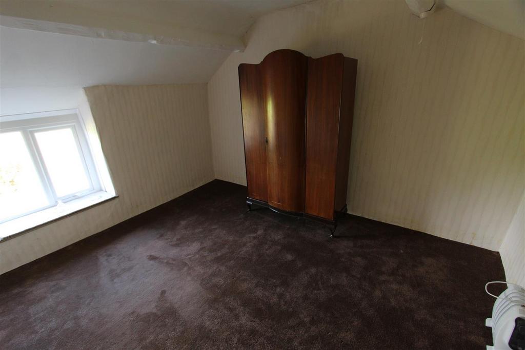 Master Bedroom...JPG