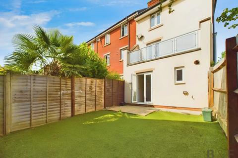 4 bedroom end of terrace house for sale, Whistle Road, Bristol BS16