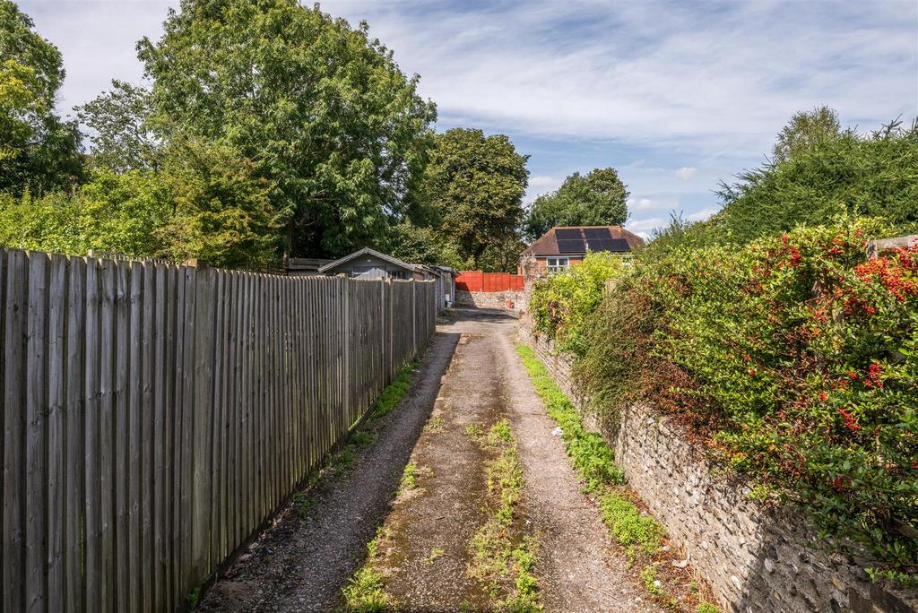 Clermont Road Garages 7.jpg