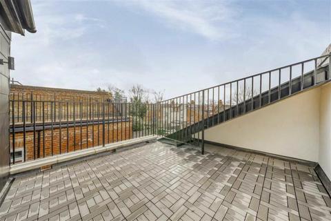 Flat B, 73 Pine Road, London, NW2 6SB